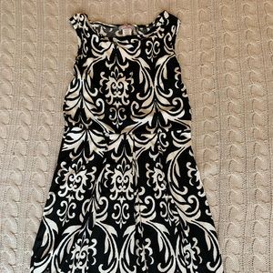 Black and white medlength dress